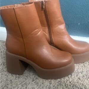 Soda Brown Heeled Boots